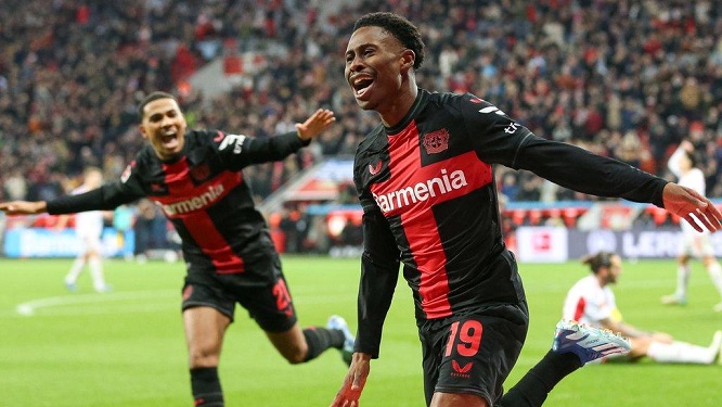 Bayer Leverkusen wird wieder beliebter Bayer Leverkusen wird wieder beliebter